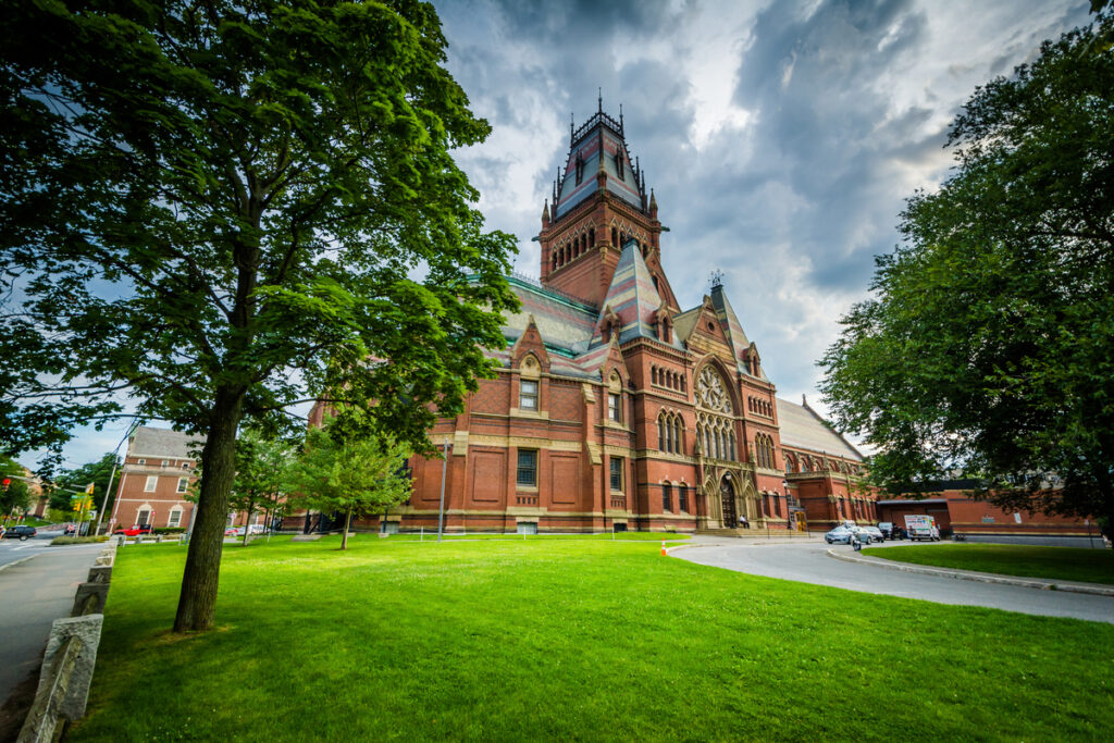 Harvard University offers free courses