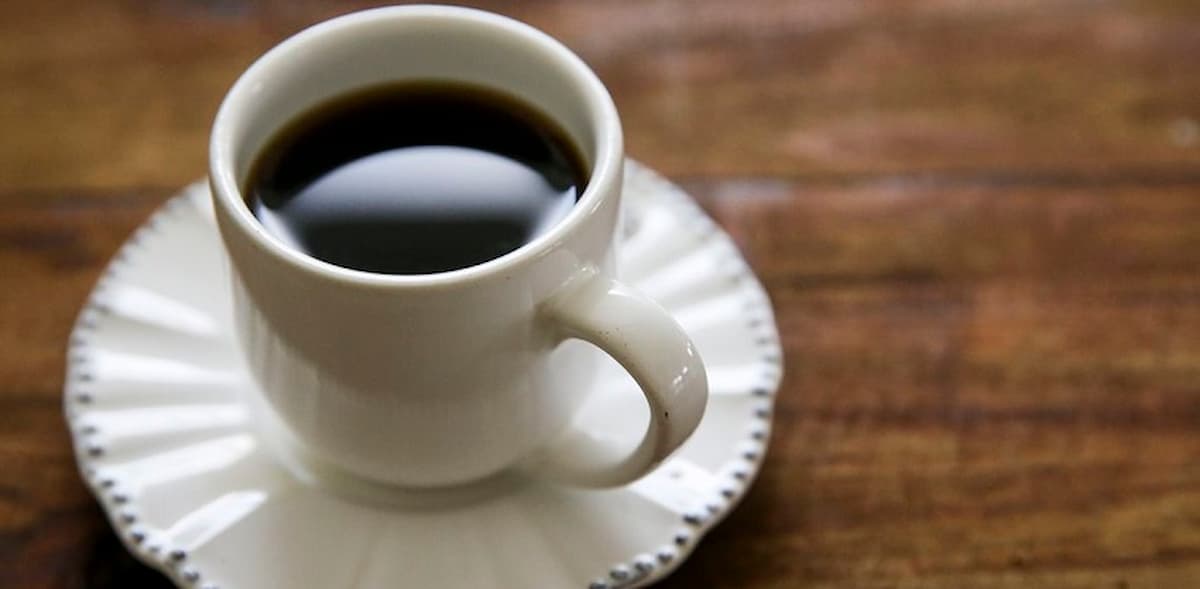 Ciência diz que consumo de café te faz gastar mais dinheiro