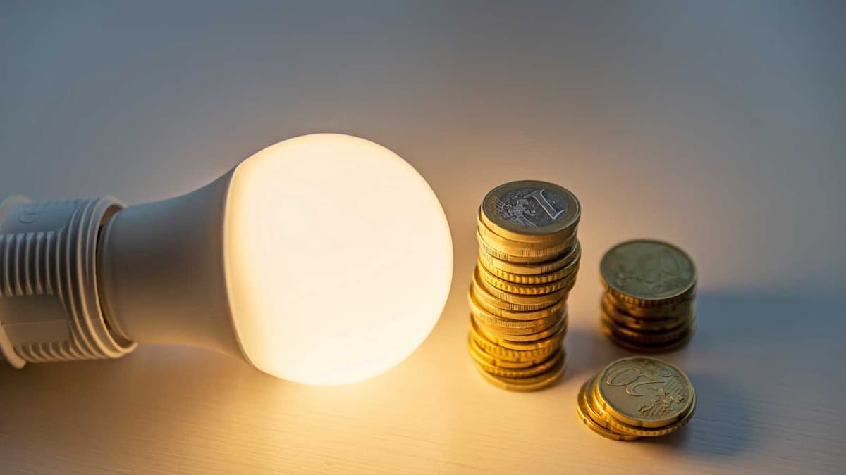 Pagando menos: saiba como diminuir os gastos com contas de luz