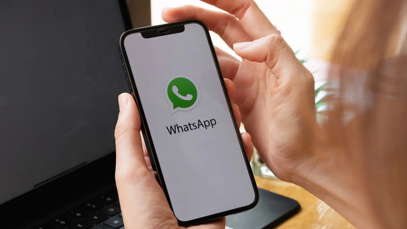 ¿Está prohibido WhatsApp?  Aquí hay 4 trucos para averiguarlo.