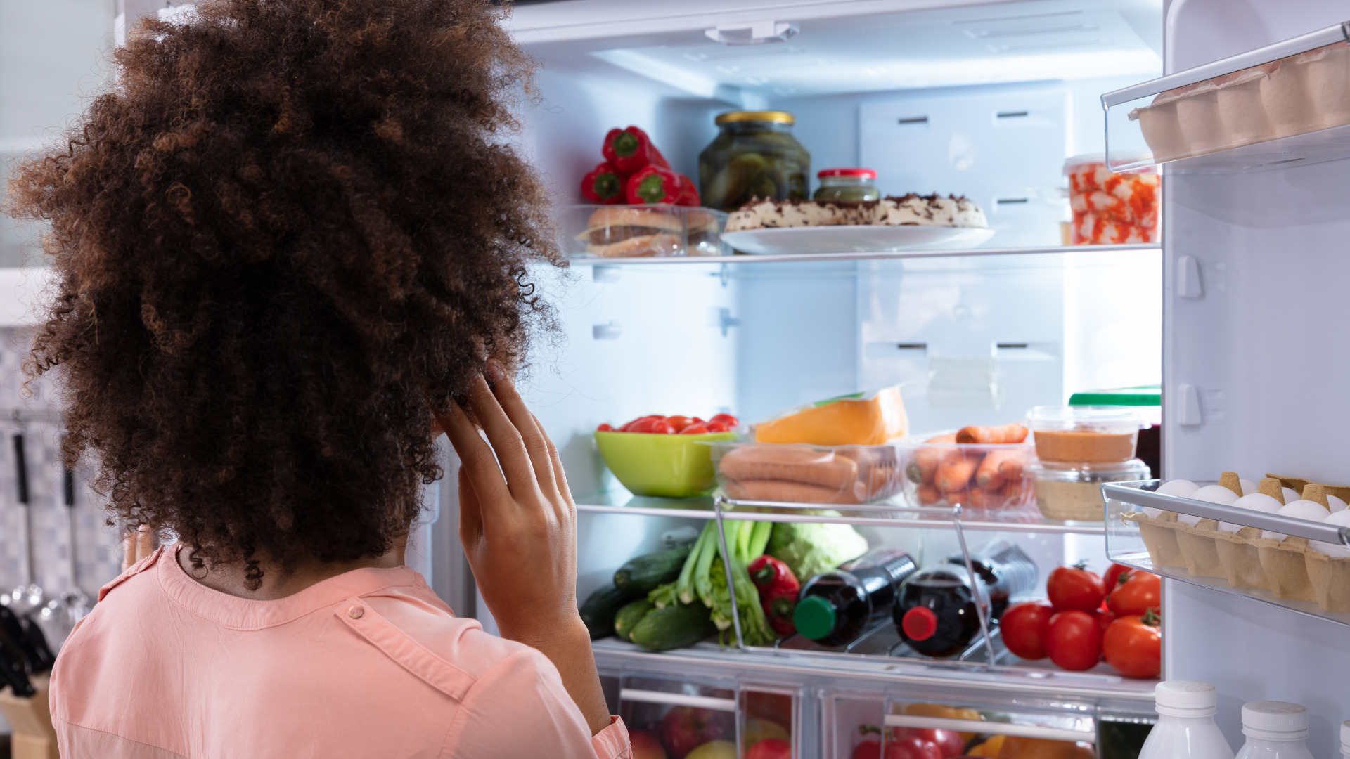 Alimentos para colocar na geladeira.