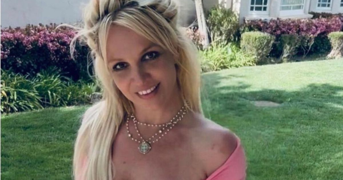 Fãs acreditam que Britney Spears foi substituída por IA