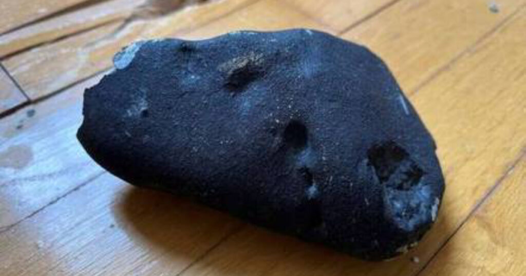 Meteorito cai na casa de moradores em Nova Jersey