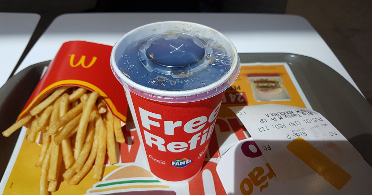 ¿Qué son los «botones» en los vasos de refrescos de McDonald’s?