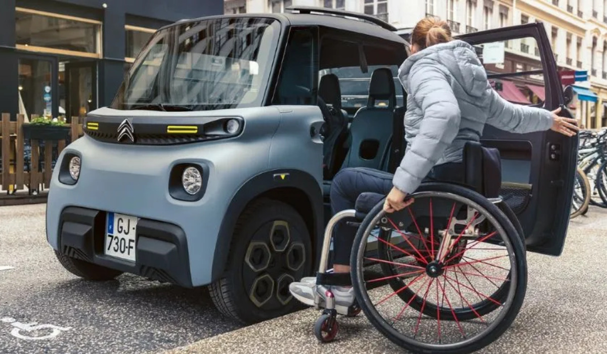Inclusão sobre rodas: Citroen lança carro elétrico para cadeirantes