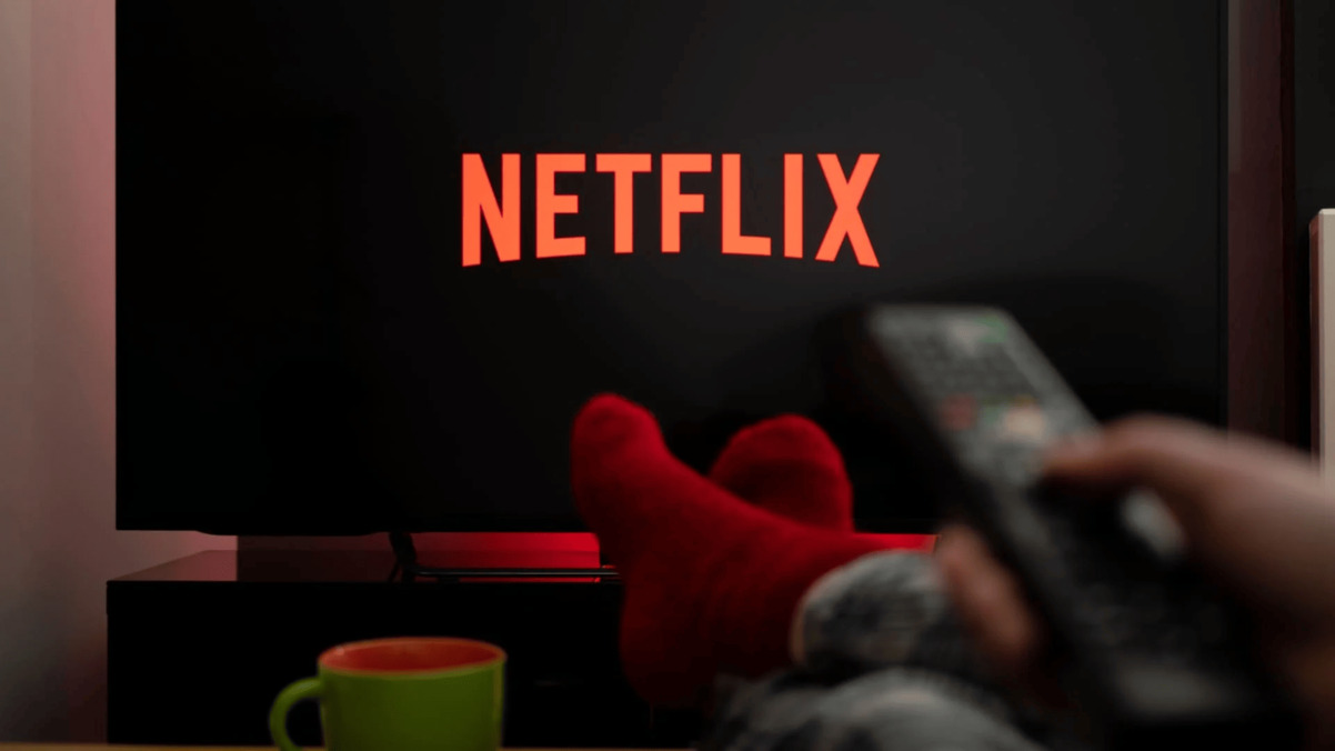 Com taxa por compartilhar senha, Netflix tem queda de assinantes