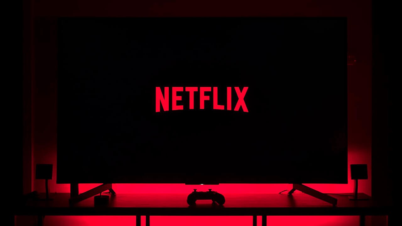 Com taxa por compartilhar senha, Netflix tem queda de assinantes