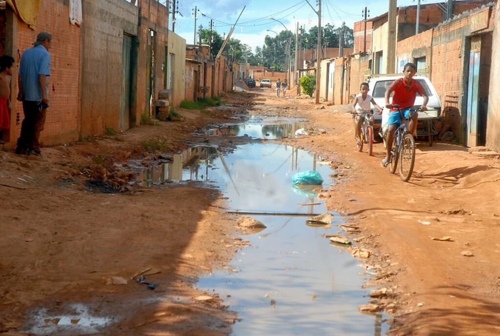 Pesquisa revela as cidades com o pior saneamento do Brasil