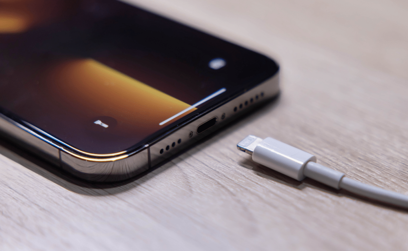 iPhone battery runs out quickly?  See 7 tips to solve it